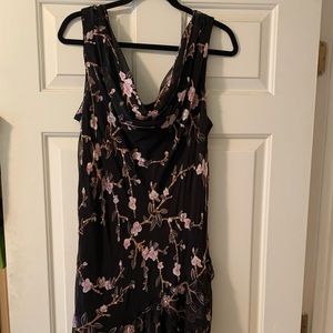 Beautiful dress with touches of sequin throughout!